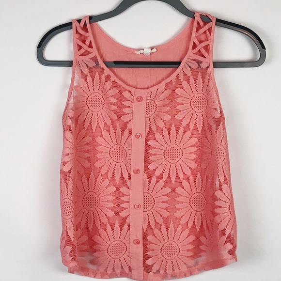 mine Tops - Mine daisy crop top pink knit
